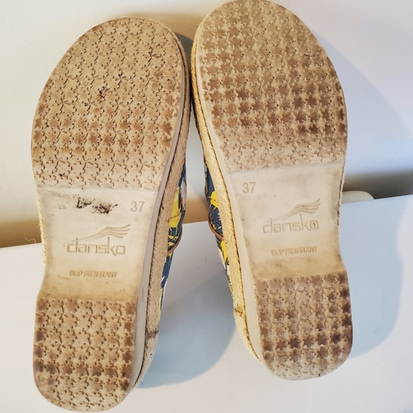 Dansko tropical floral canvas clogs - Picture 9 of 9